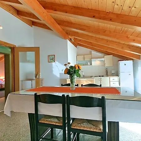 Livio 350 Apartman *
