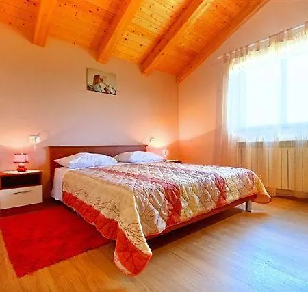 Livio 350 Apartman *