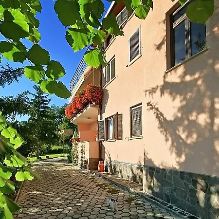 Livio 350 Apartman *